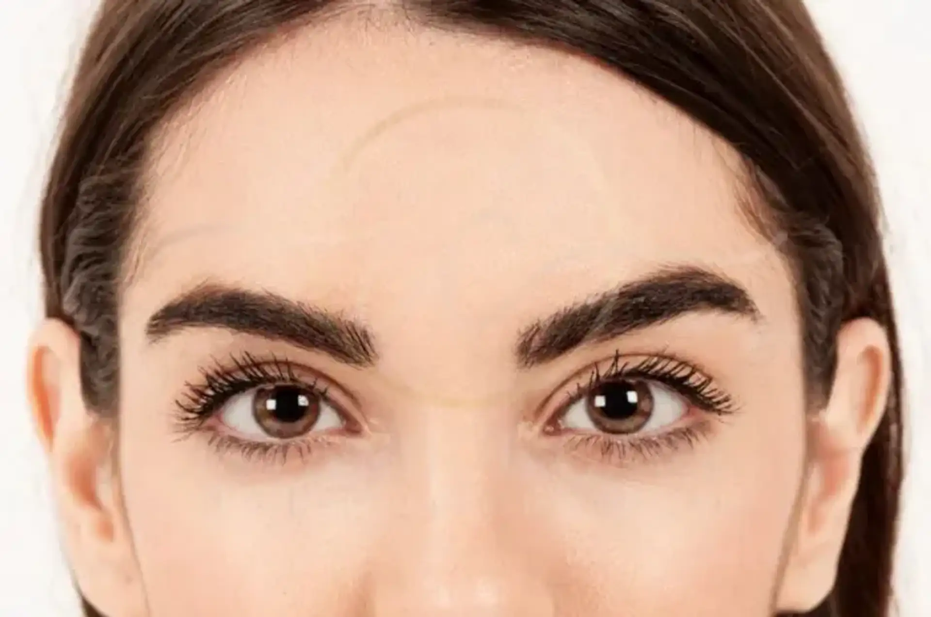 Minoxidil para cejas: hechos sobre el crecimiento, beneficios y seguridad.