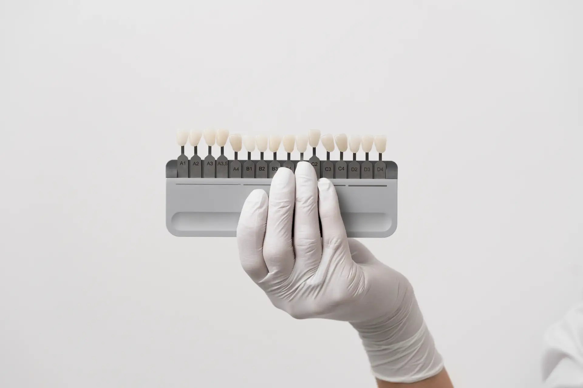 close-up-dentist-instruments